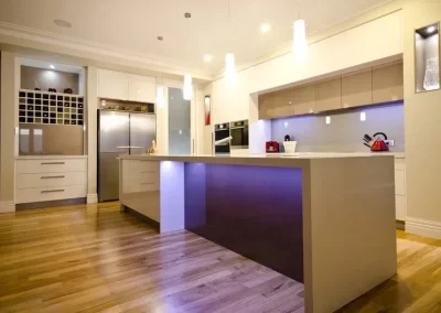 Modern Kitchen in lockleys white
